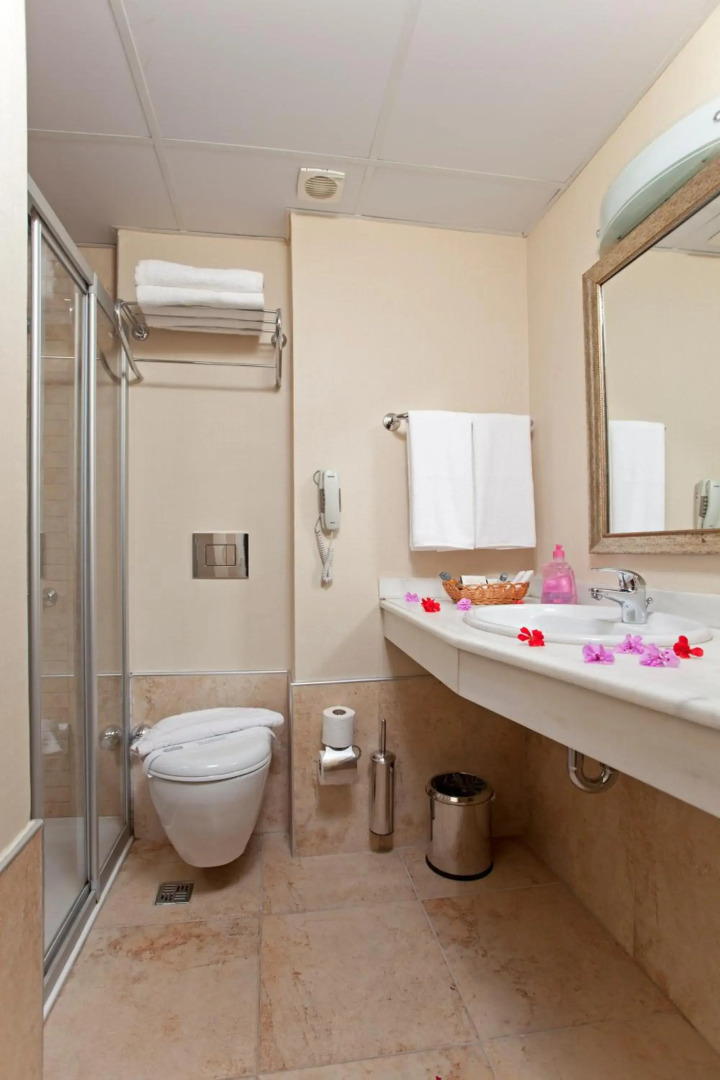 Remi Hotel