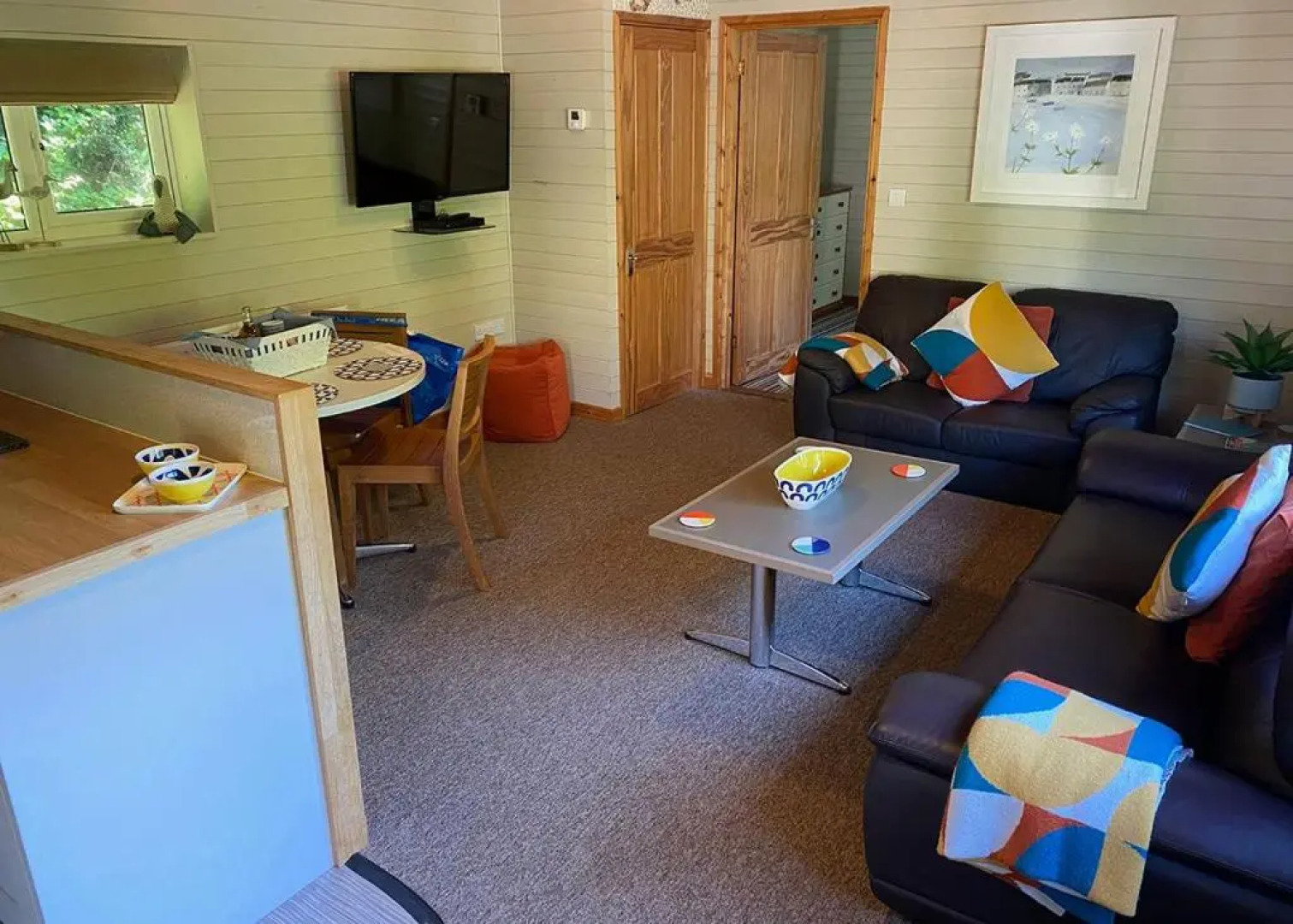 Ivyleaf Combe Lodges