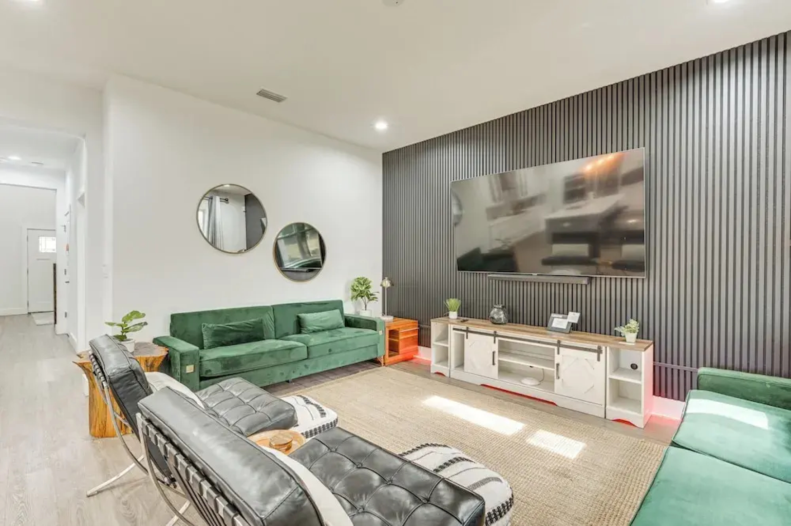 3 Mi to Usf: Dog-friendly Home w/ Large Yard