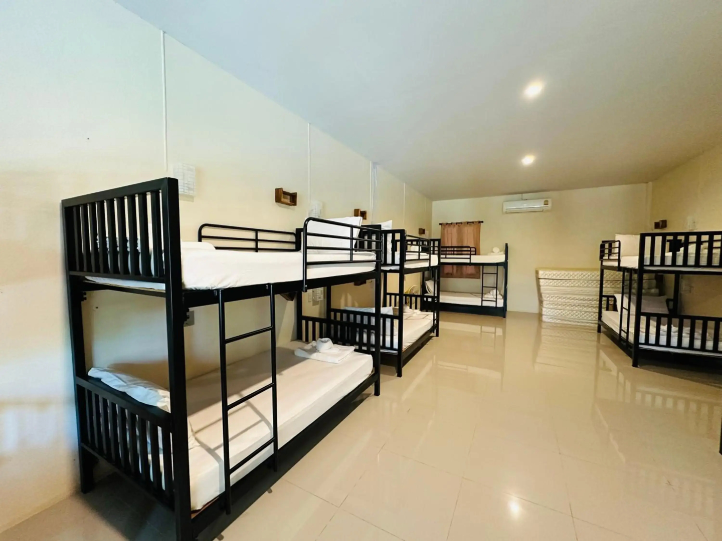 Koh Jum Hostel