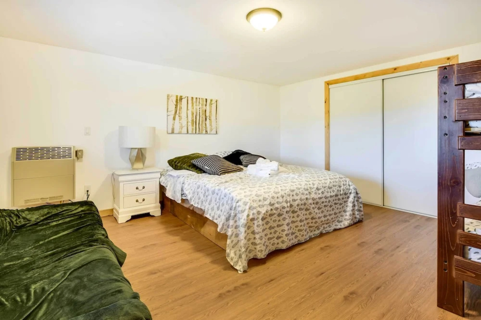 Rustic Pine Mtn Club Cabin w/ Beautiful View!