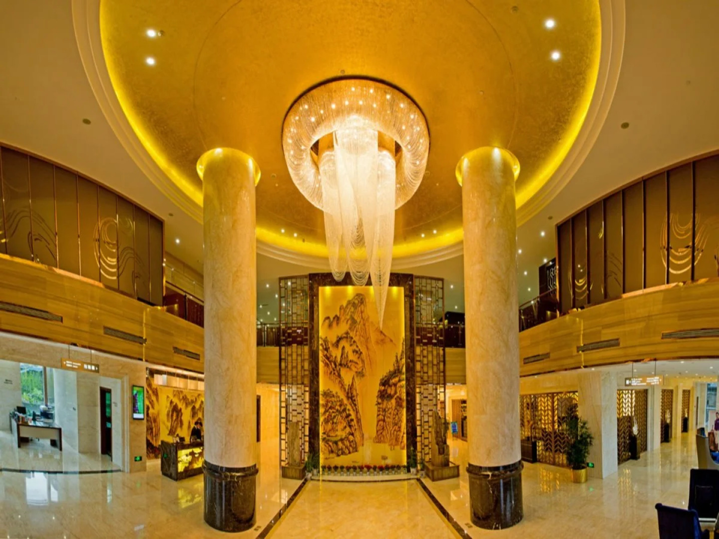 Yichang Golden Lion Hotel