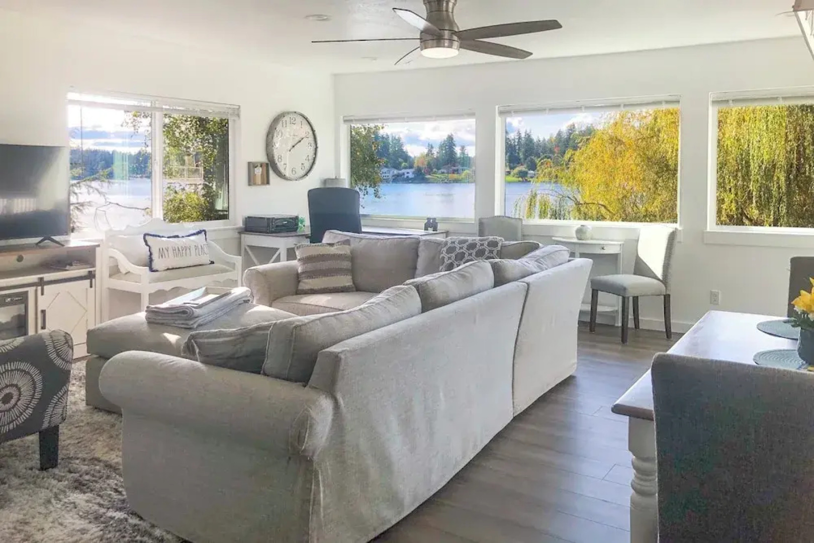 Spanaway Lakefront House: Dock, Fire Pit