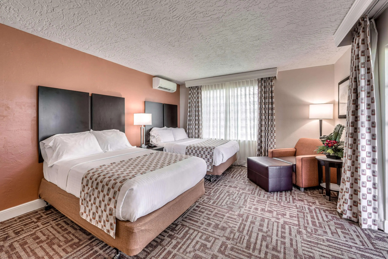 Inn of Naples, Tapestry Collection by Hilton