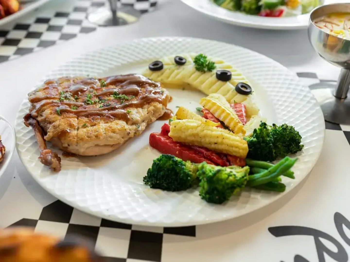 Sunday Hotel Chandigarh Zirakpur