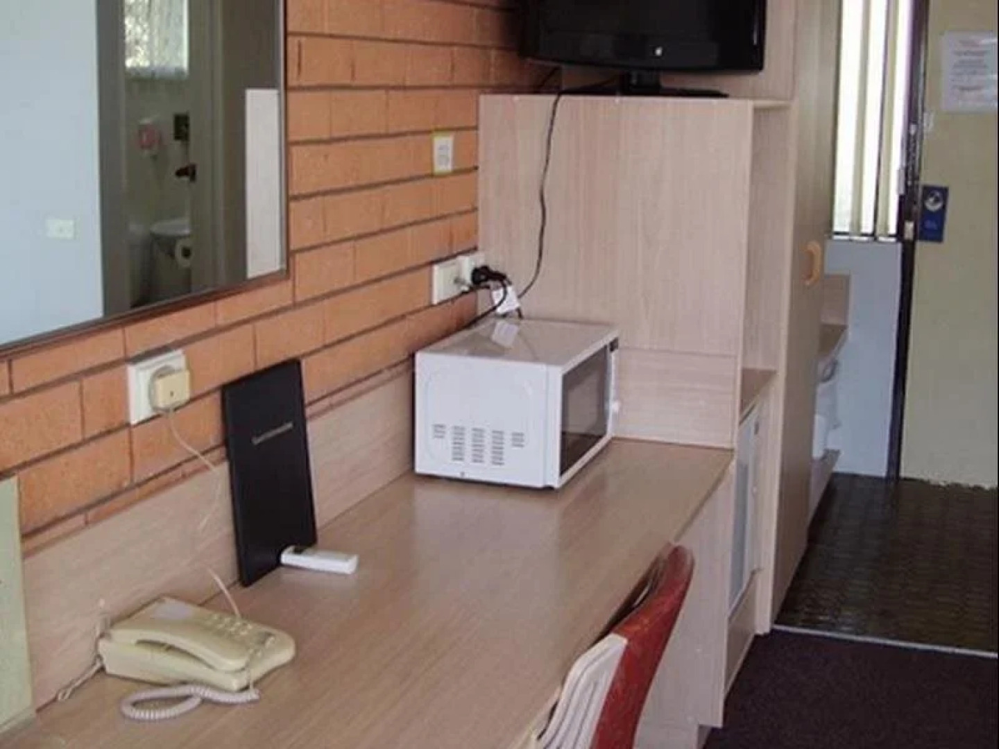 Centabrook Motor Inn