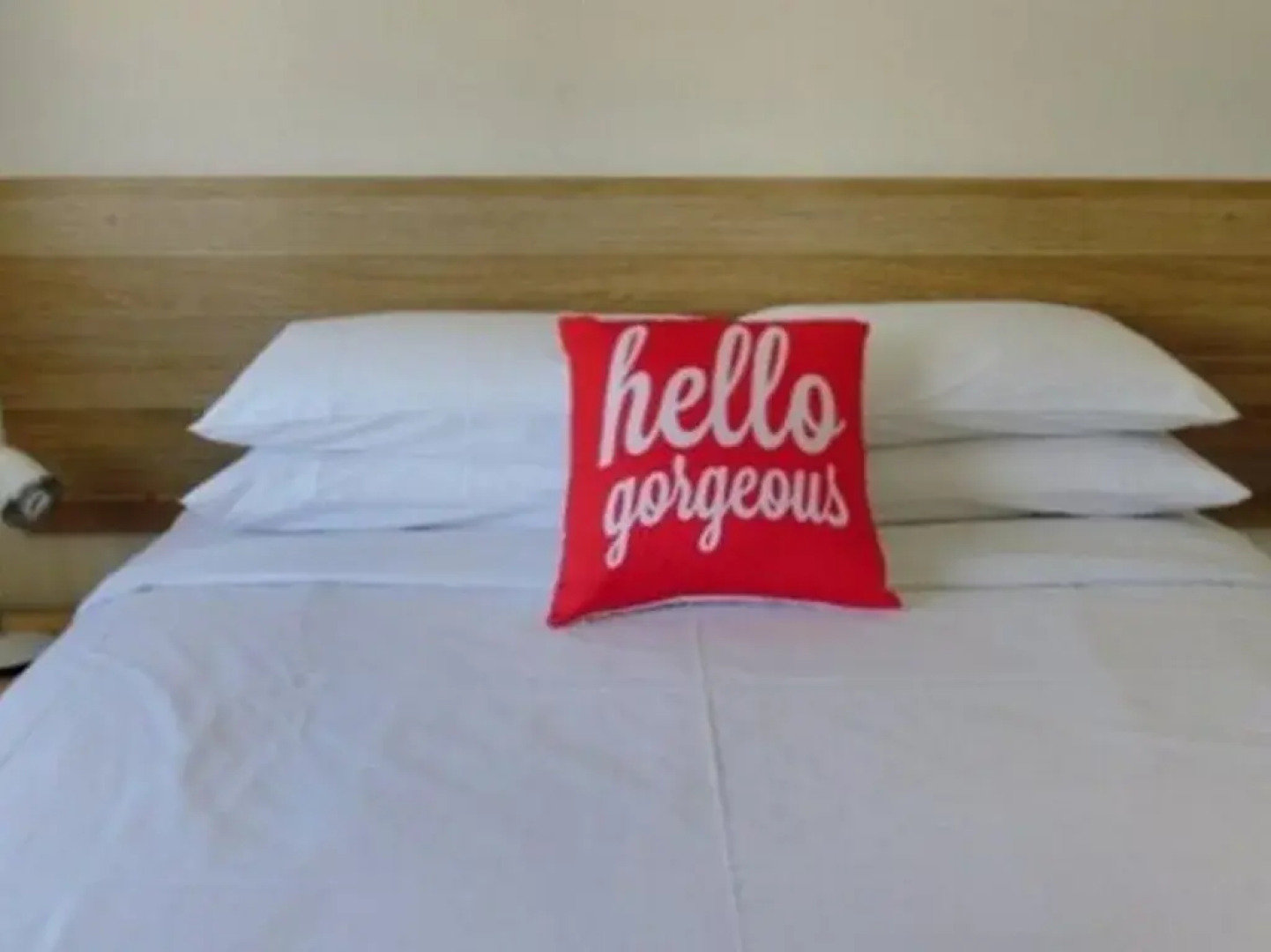 Fernvale Hotel Motel