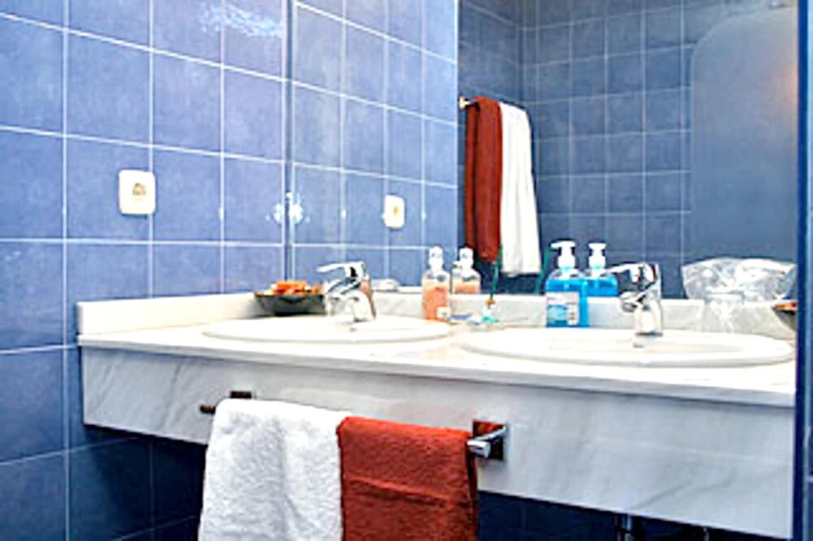 House With 5 Bedrooms in Aldehuela, With Enclosed Garden and Wifi