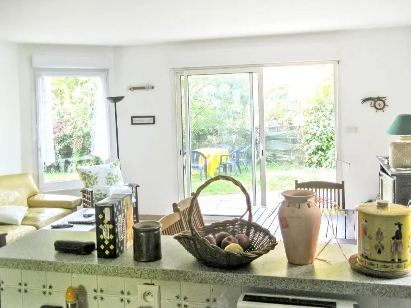 Maison de 3 chambres a Ambon a 300 m de la plage avec jardin clos