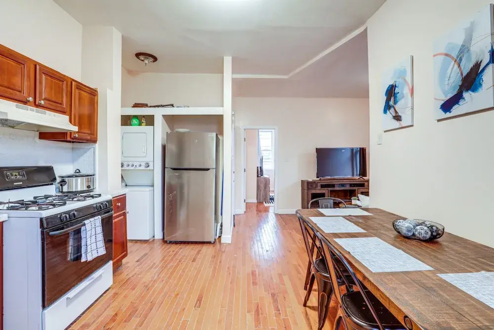 Comfy Bayonne Townhome ~ 11 Mi to NYC Attractions