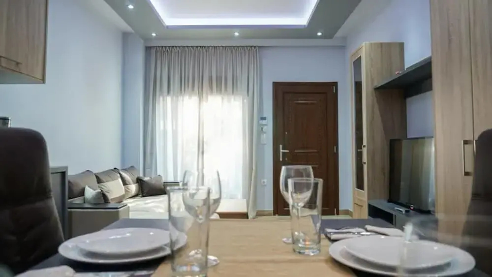 1 Bed Apartment - Sleeps 4 - Parking, Wifi