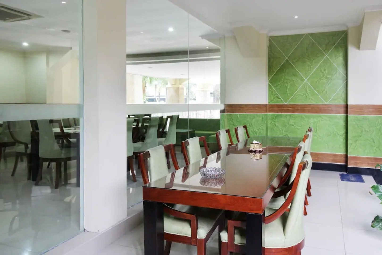 Airy Alun Alun Bojonegoro Trunojoyo 2