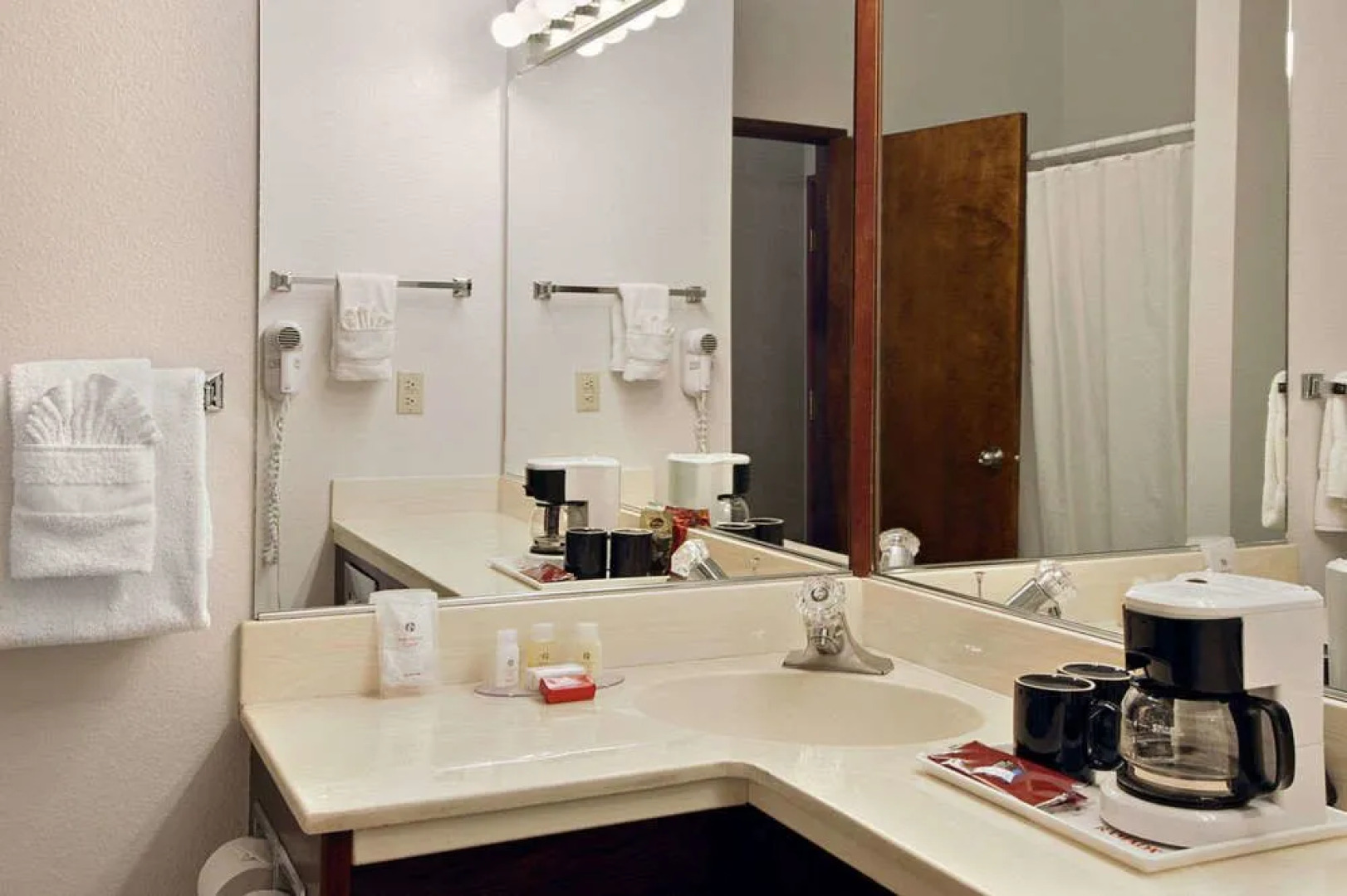 Ramada Portland Airport