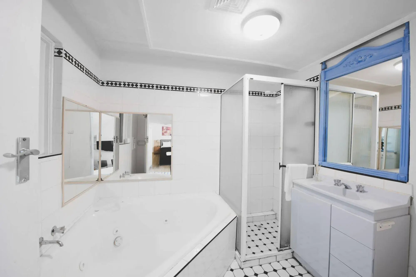 Manly Oceanside Accommodation