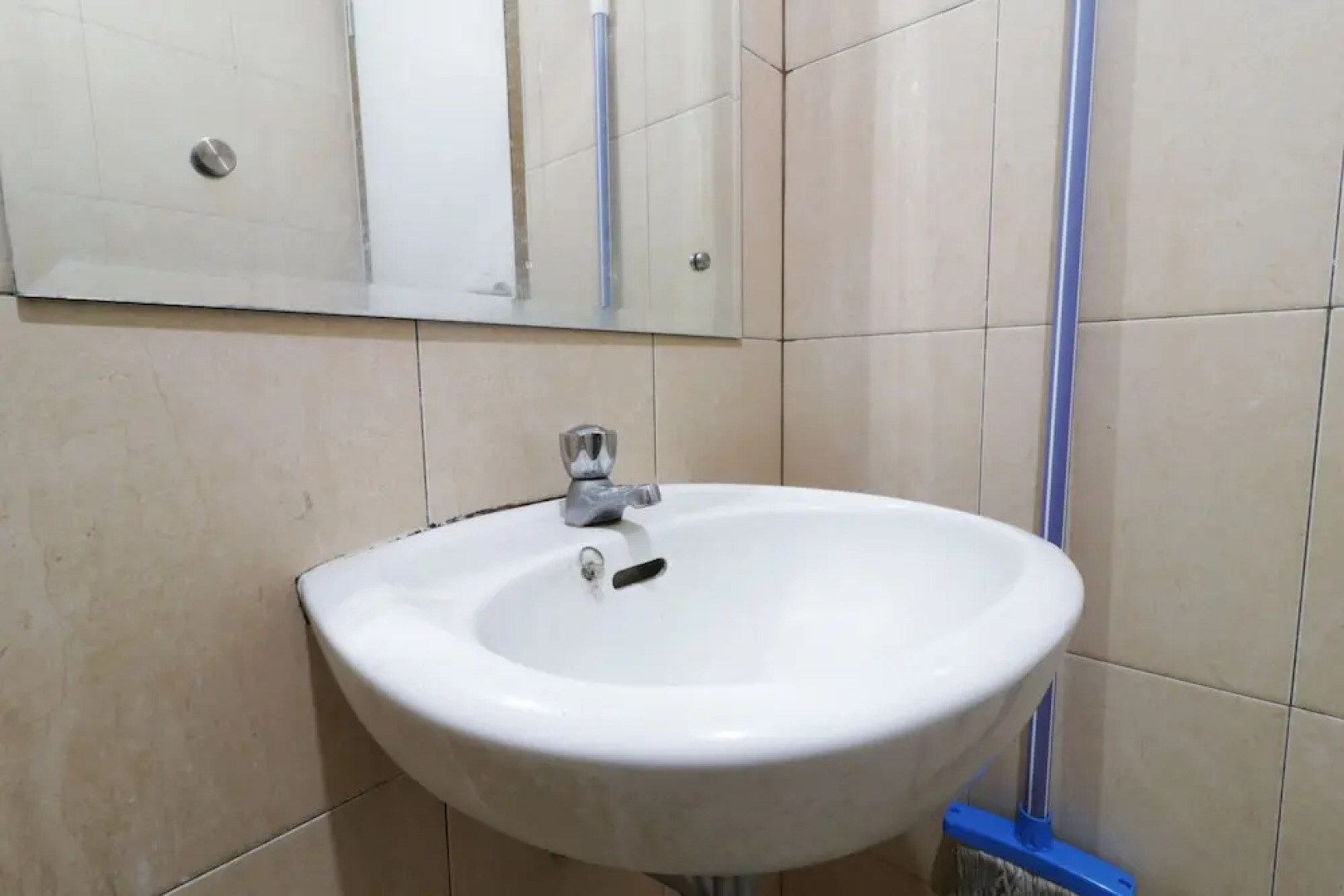 Ray Apartment (Margonda Residence 2)