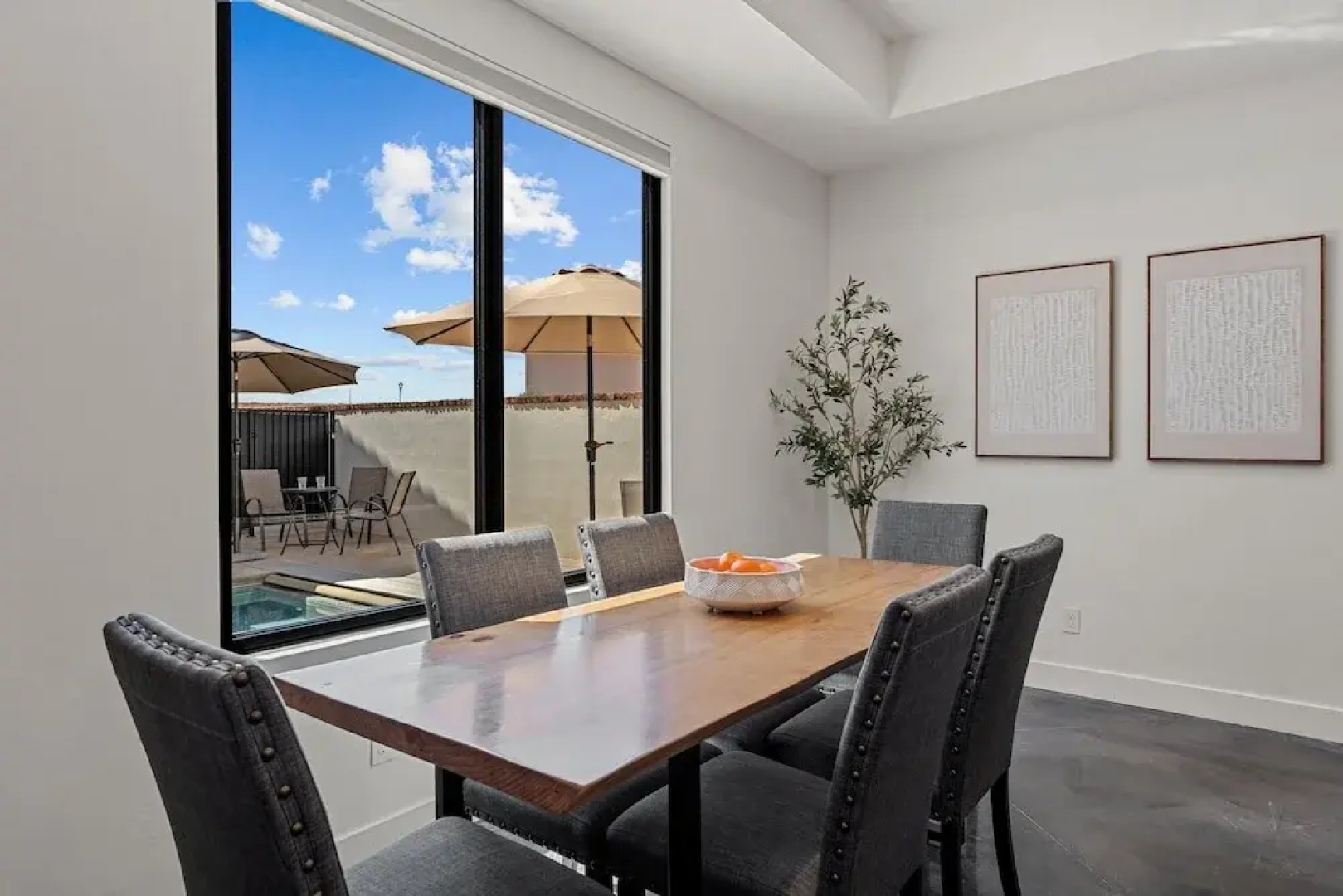 Desert Jewel With Private Gym And Pool 4 Bedroom Townhouse