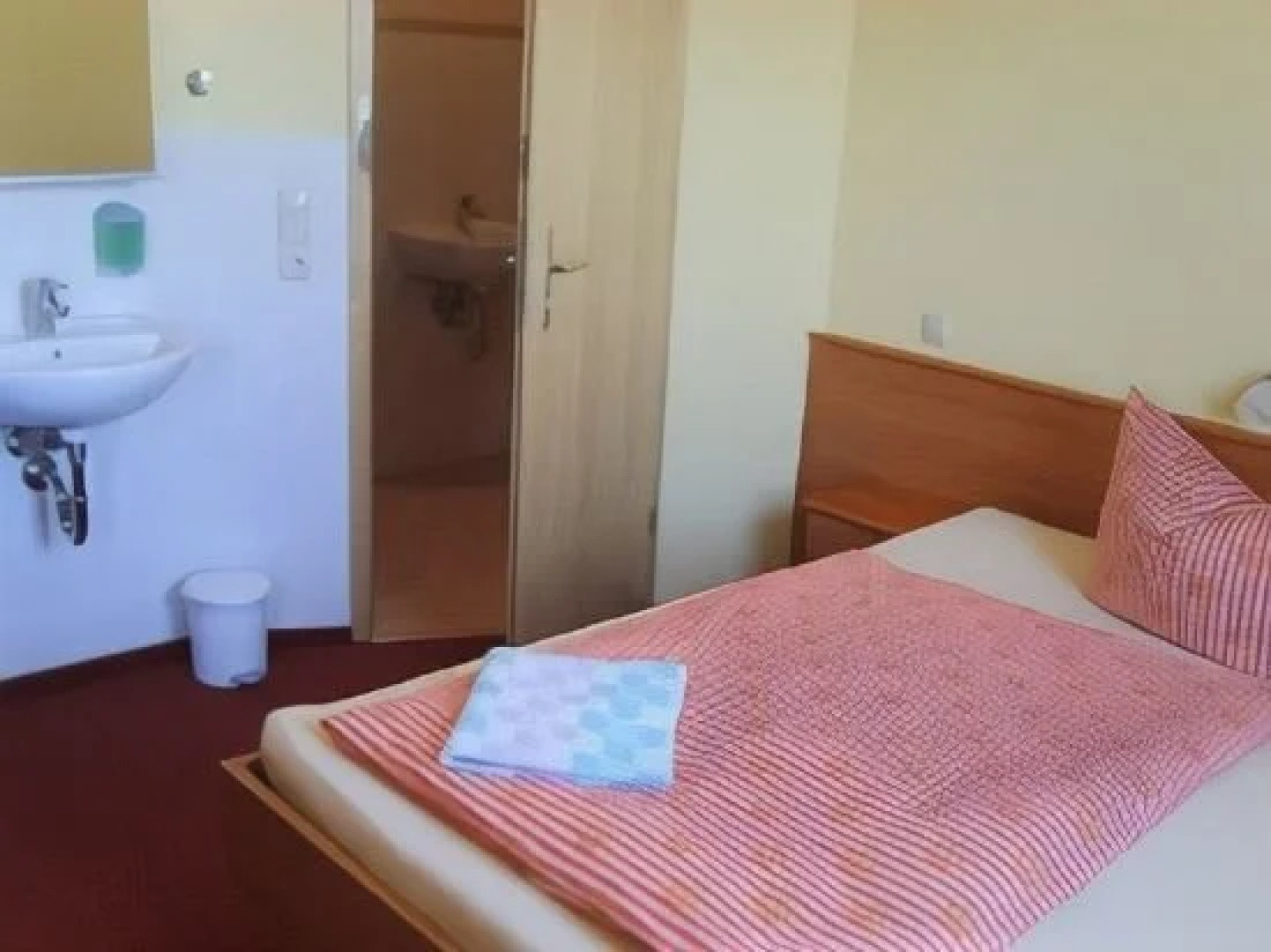 Sonnenhof Im Paradiesgrund Pension