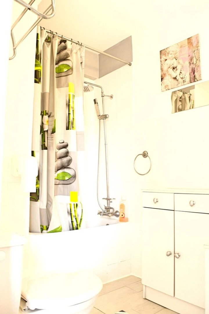 Studio in Golfe Juan - Vallauris, with Wonderful Mountain View And Balcony - 700 M From the Beach