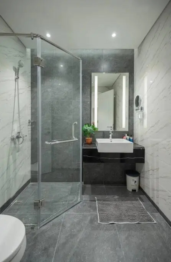 2BR luxury seaview apt 2' walking to the beach