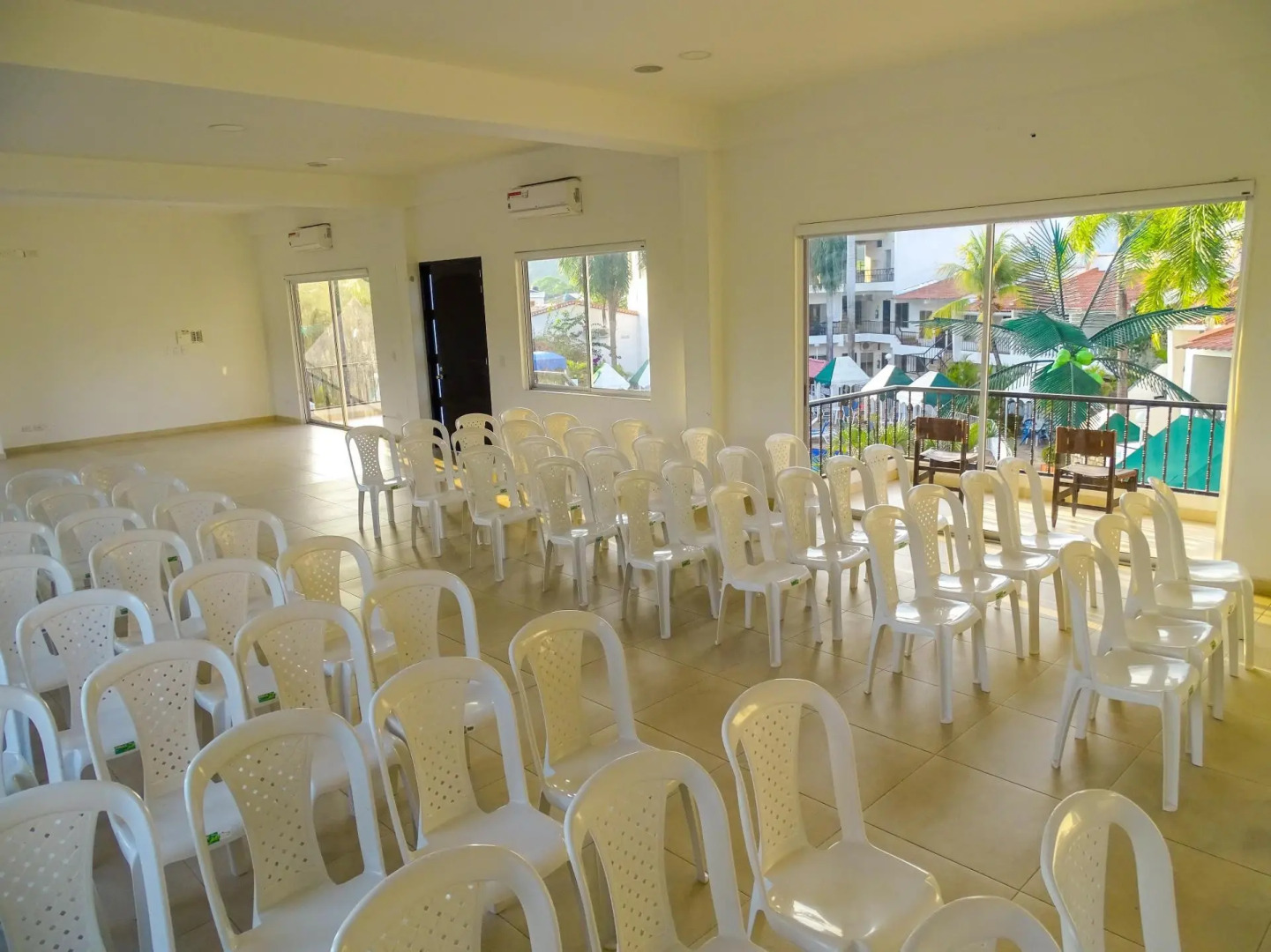 Alborada Hotel by AHMA