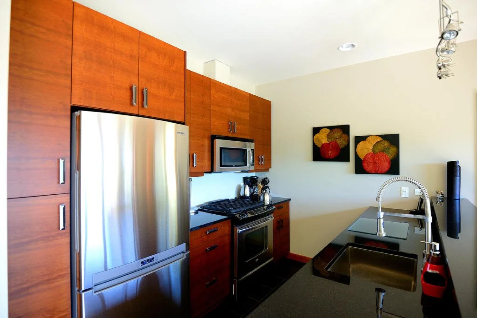 Points West Oceanfront Resort