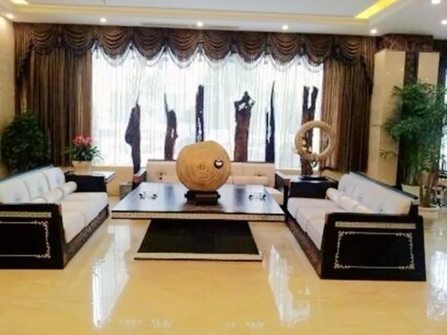 Xichang Cloizon Hotel