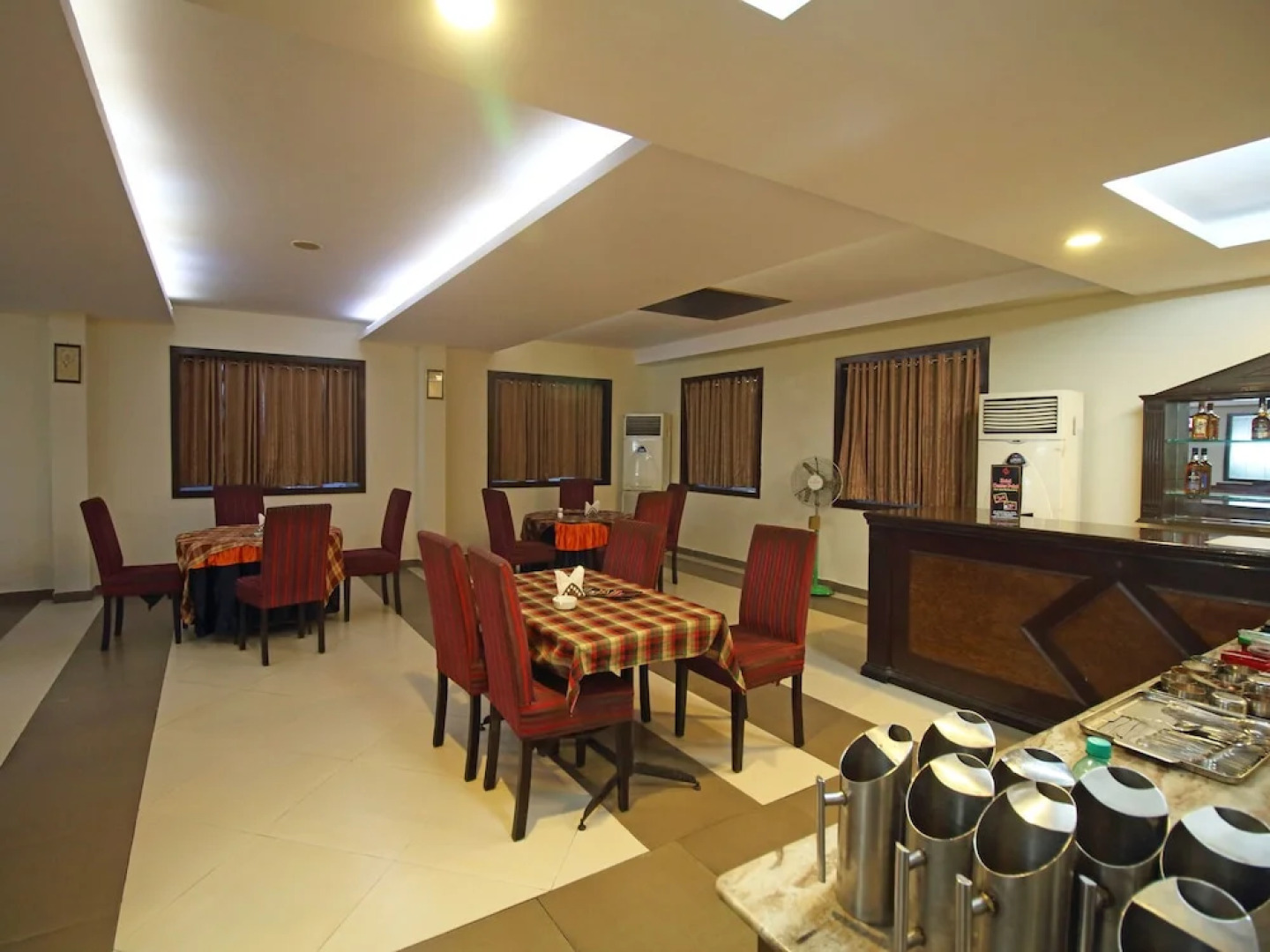 Hotel Center Point by OYO Rooms
