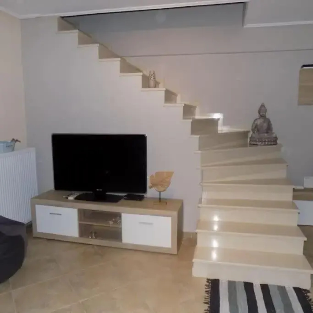 Nikos House Megara
