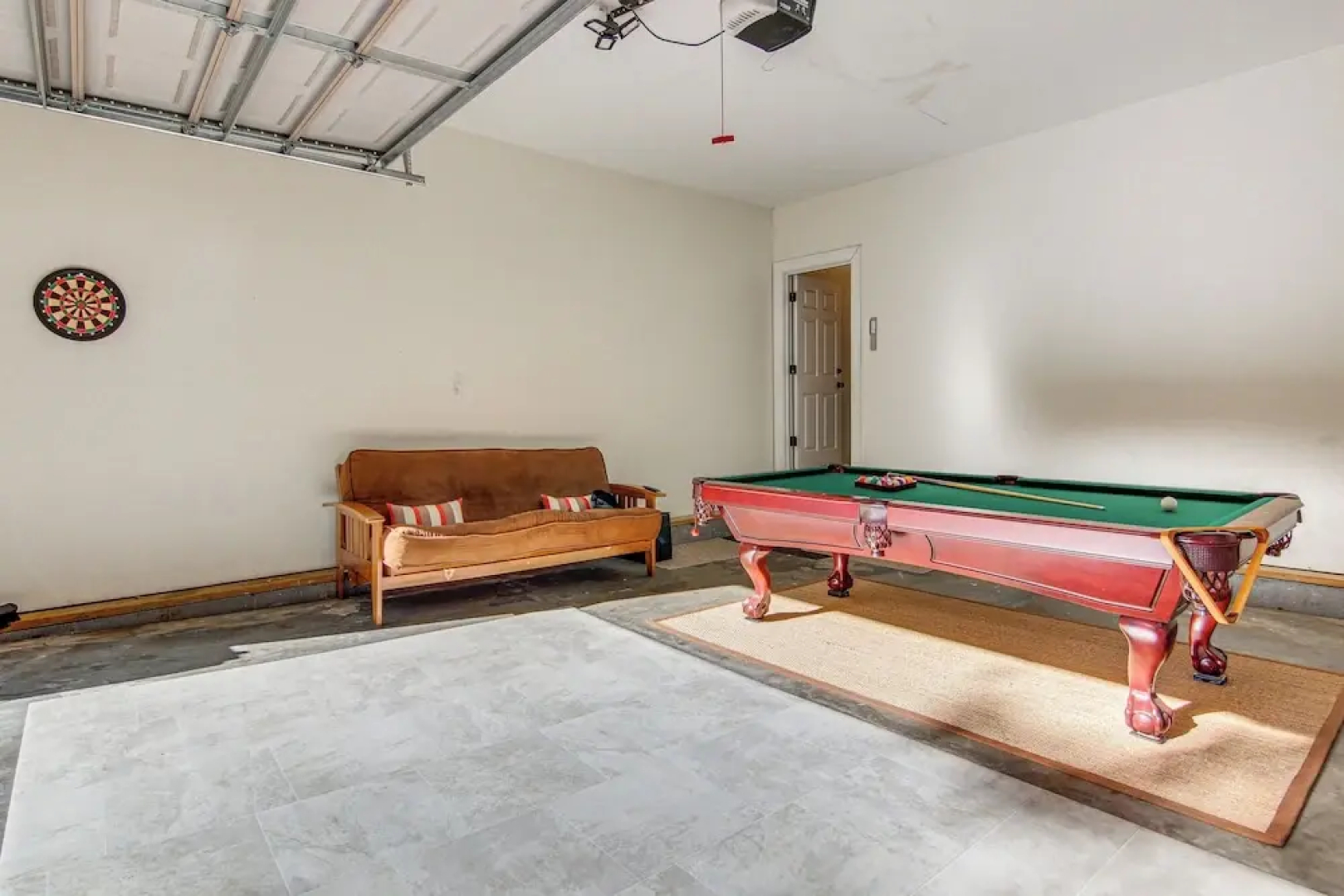 Black Mountain Hideaway w/ Hot Tub & Pool Table!