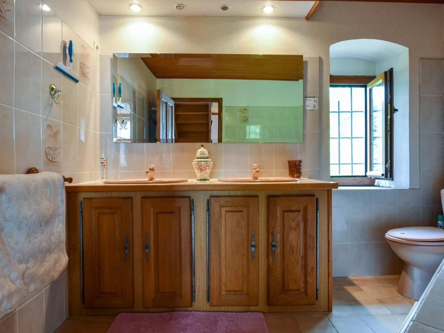 Cozy Holiday Home With Garden in Padirac France