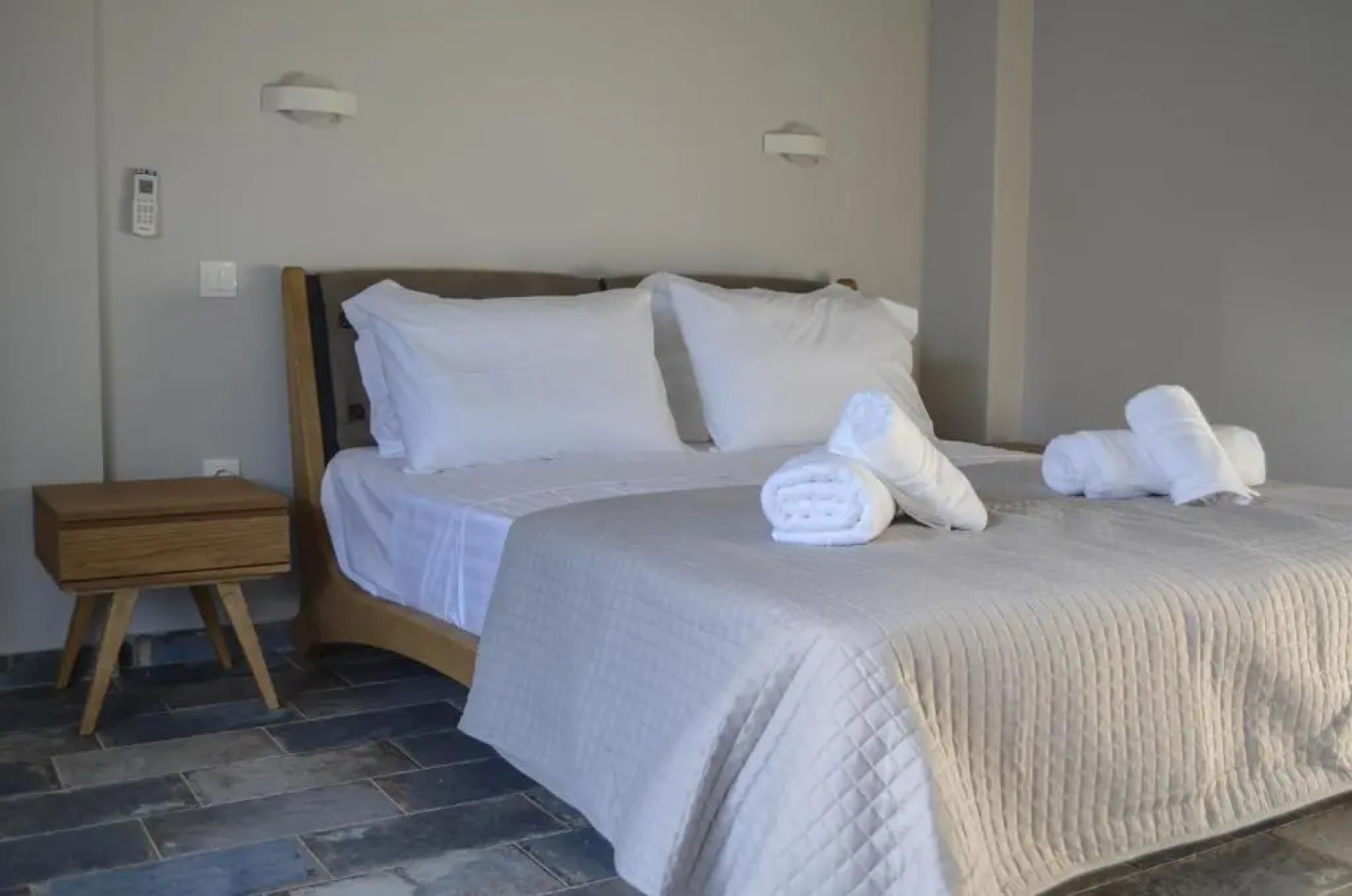 Sunshine Pool Apartment