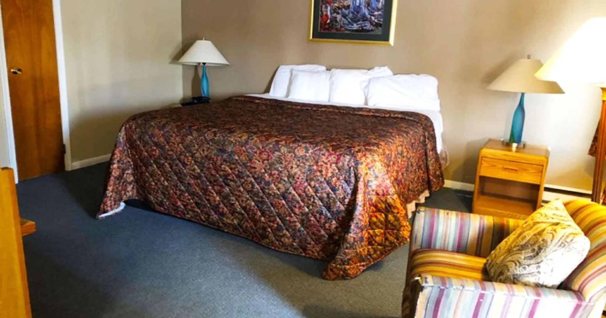 Village Inn Motel Holt