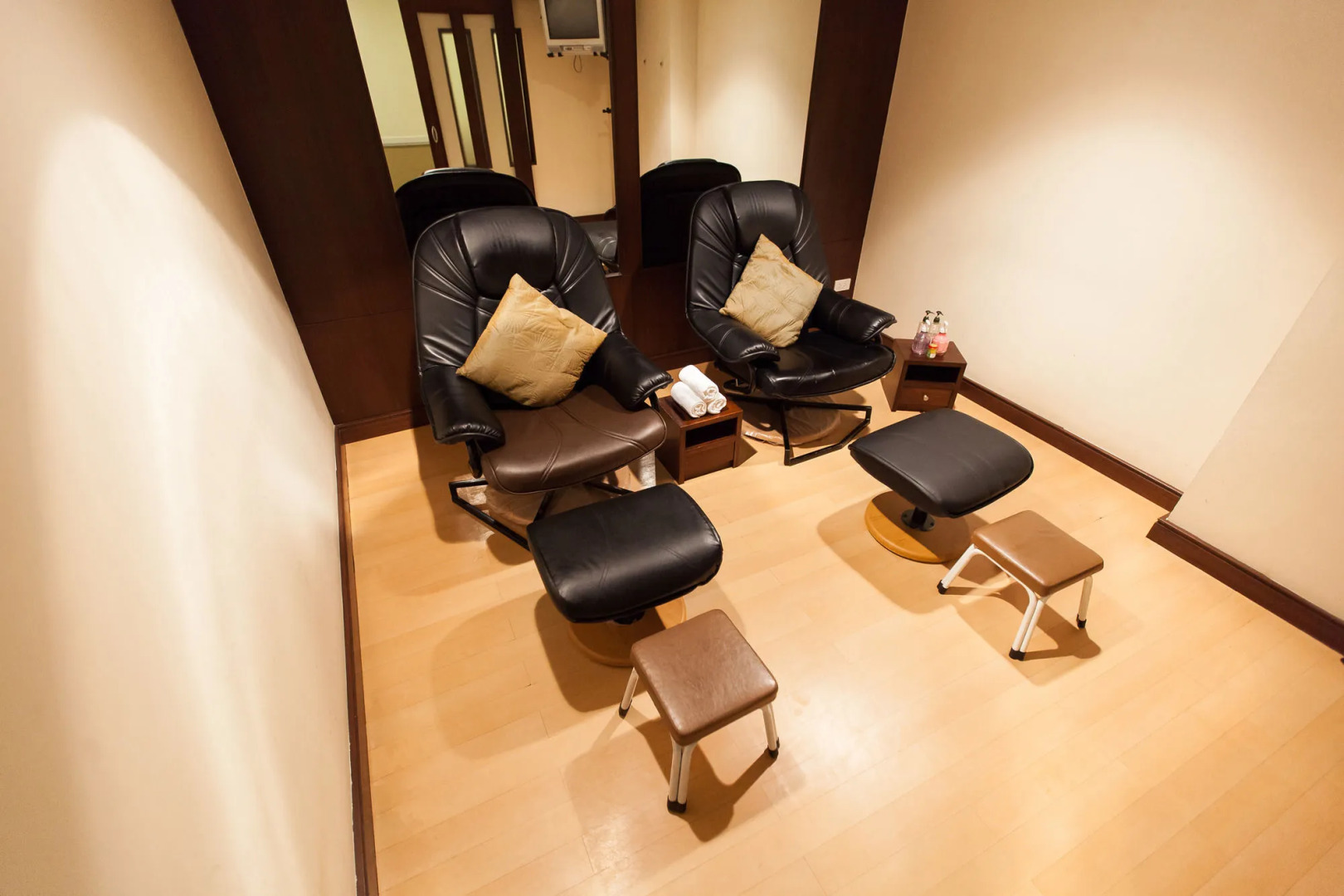 New Season Square Hotel