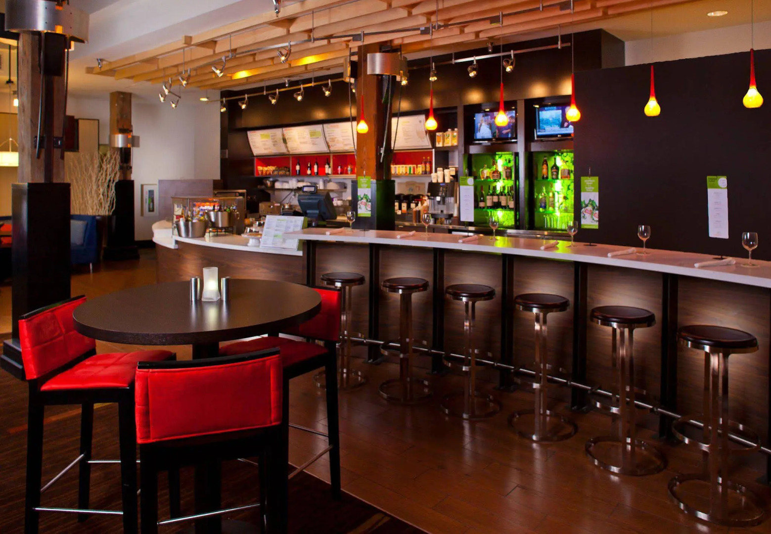 Courtyard by Marriott New Orleans Warehouse Arts District