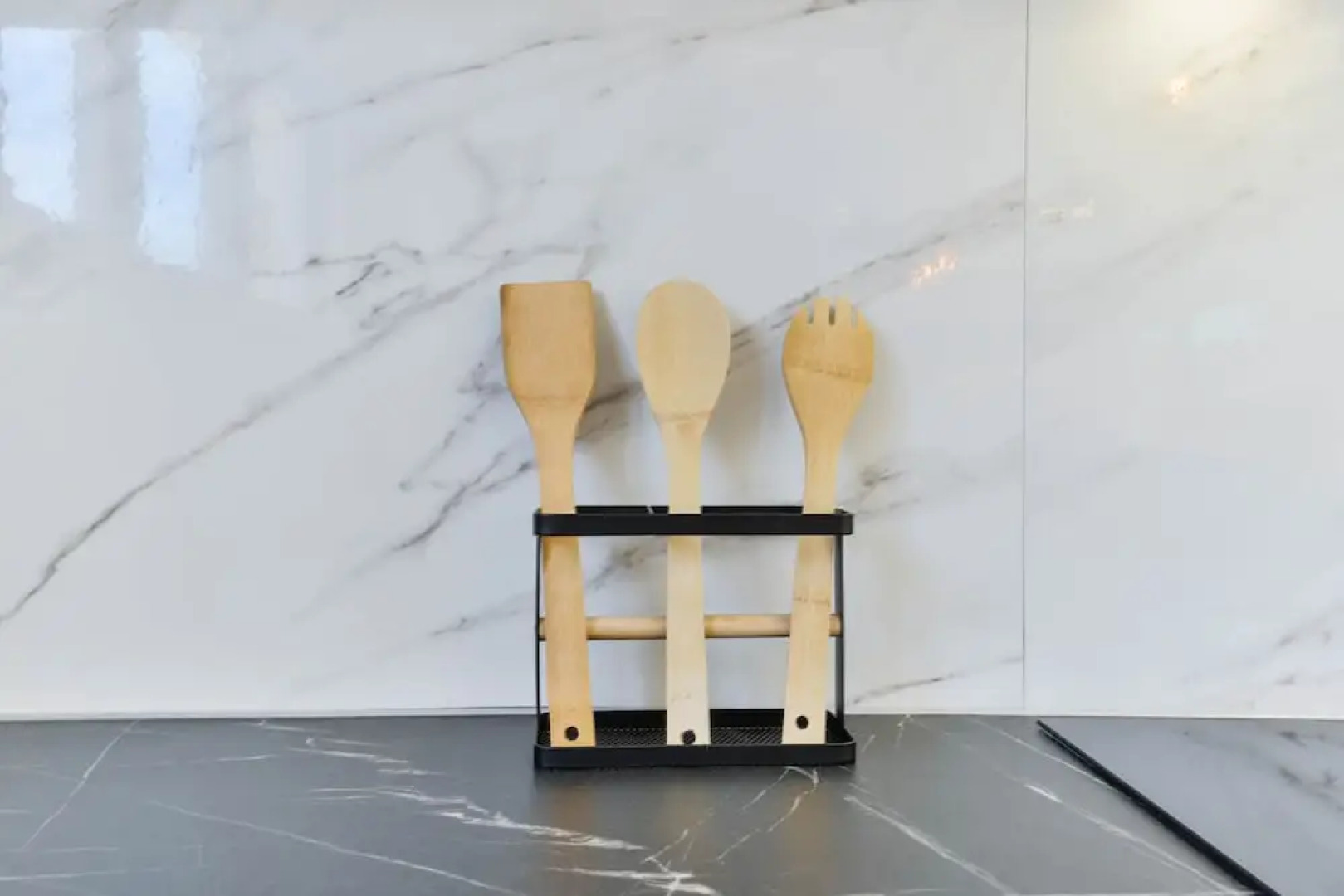 Modern & spacious villa with pool AE1445