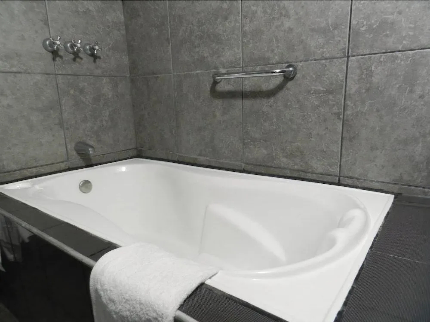 Hotel Holiday Suites