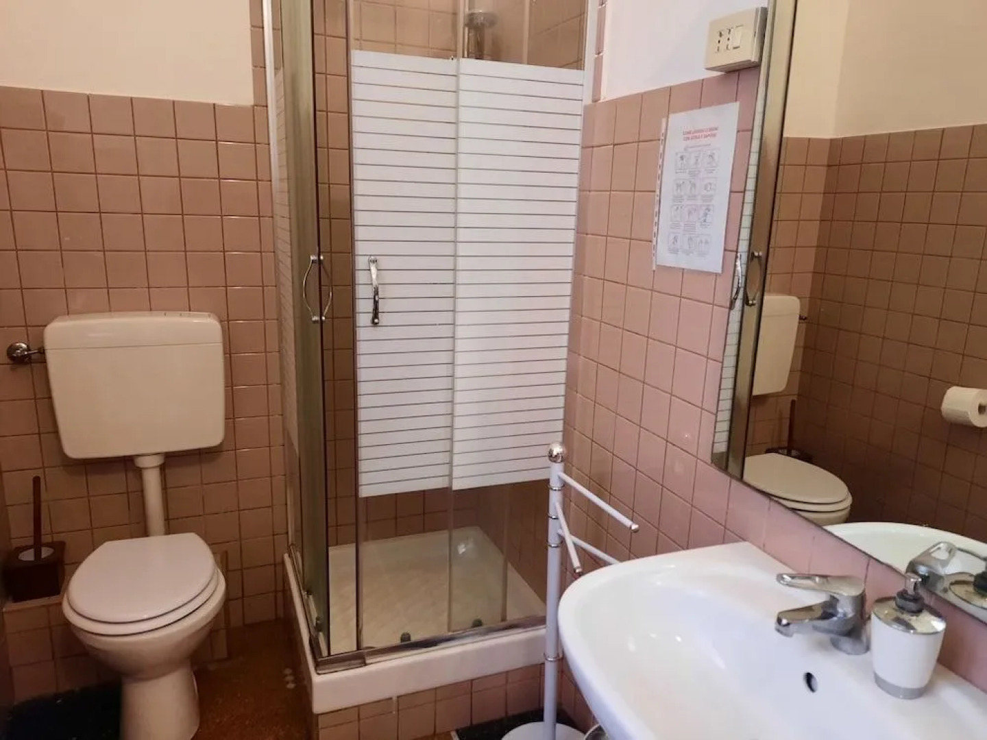 Appartamento a Invrea Posto Auto Incluso