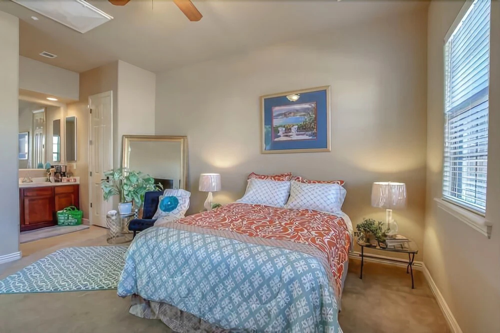 Elm St - 1 Br home by RedAwning