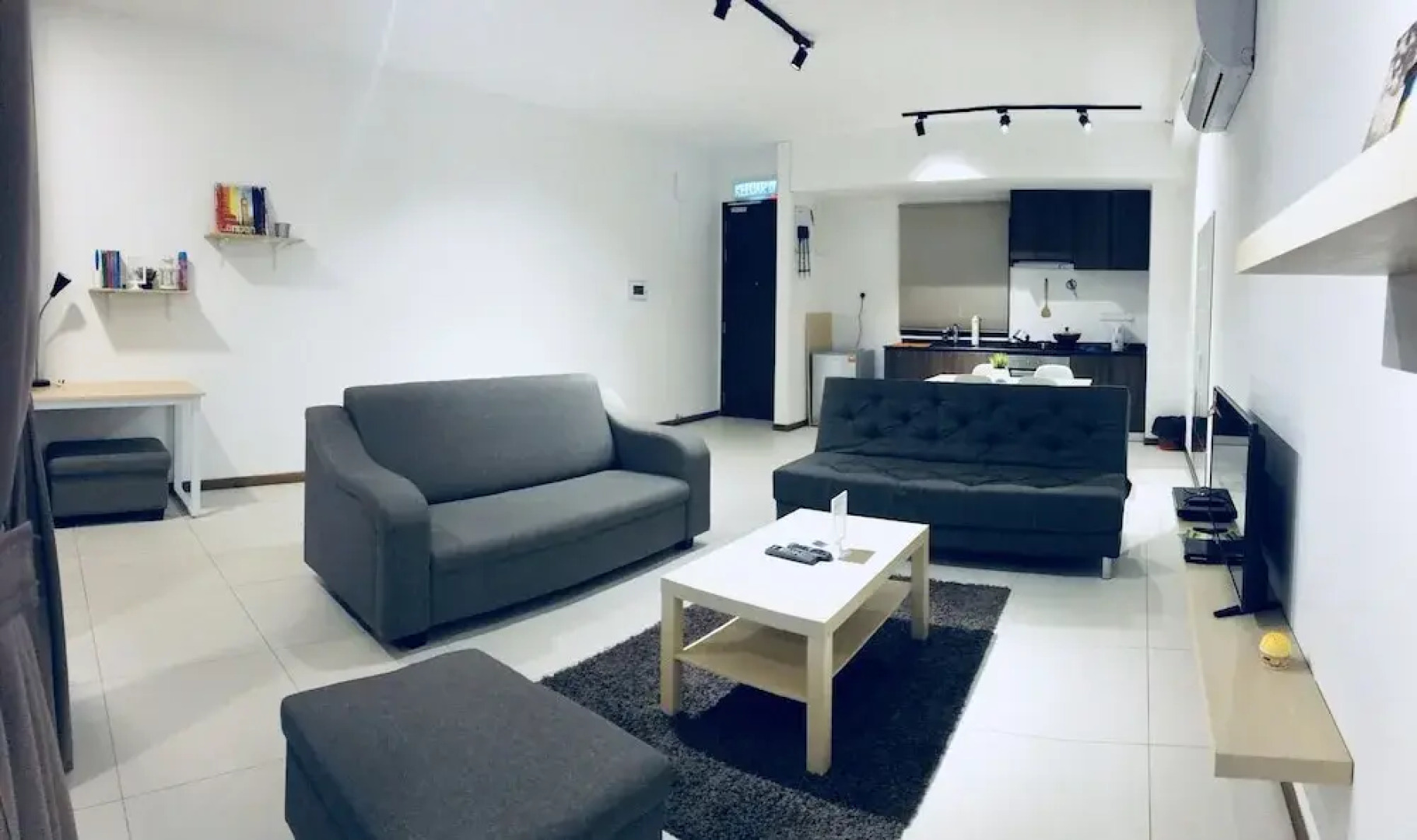 Romantic Mansion at The Landmark