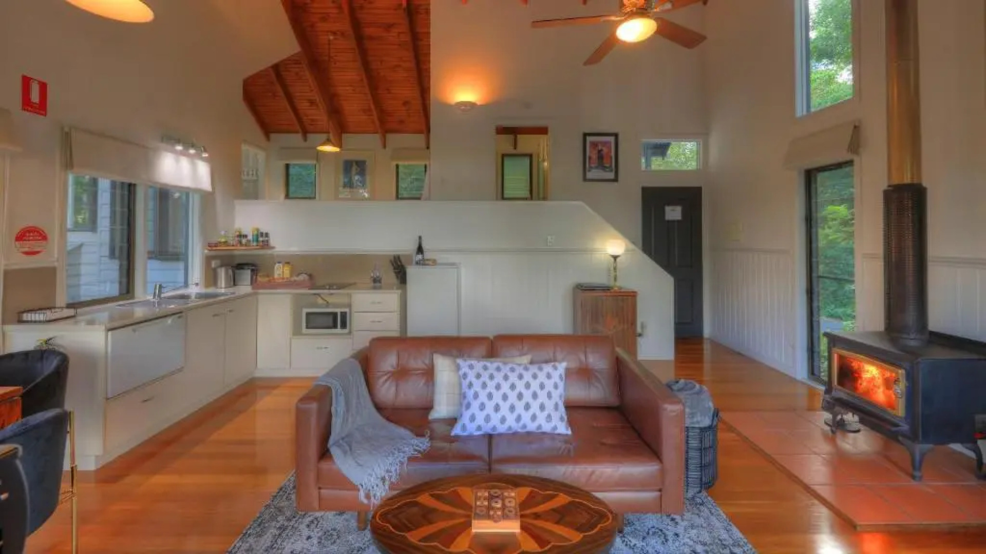 Misty View Cottages Montville