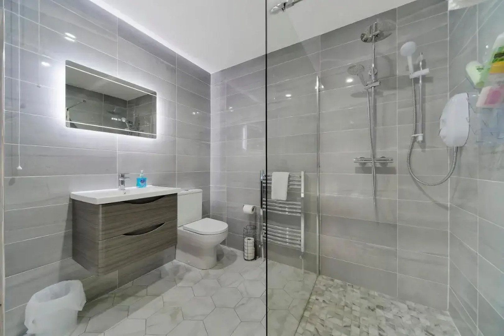 NEW Glenside Abbey sleeping 7 guests