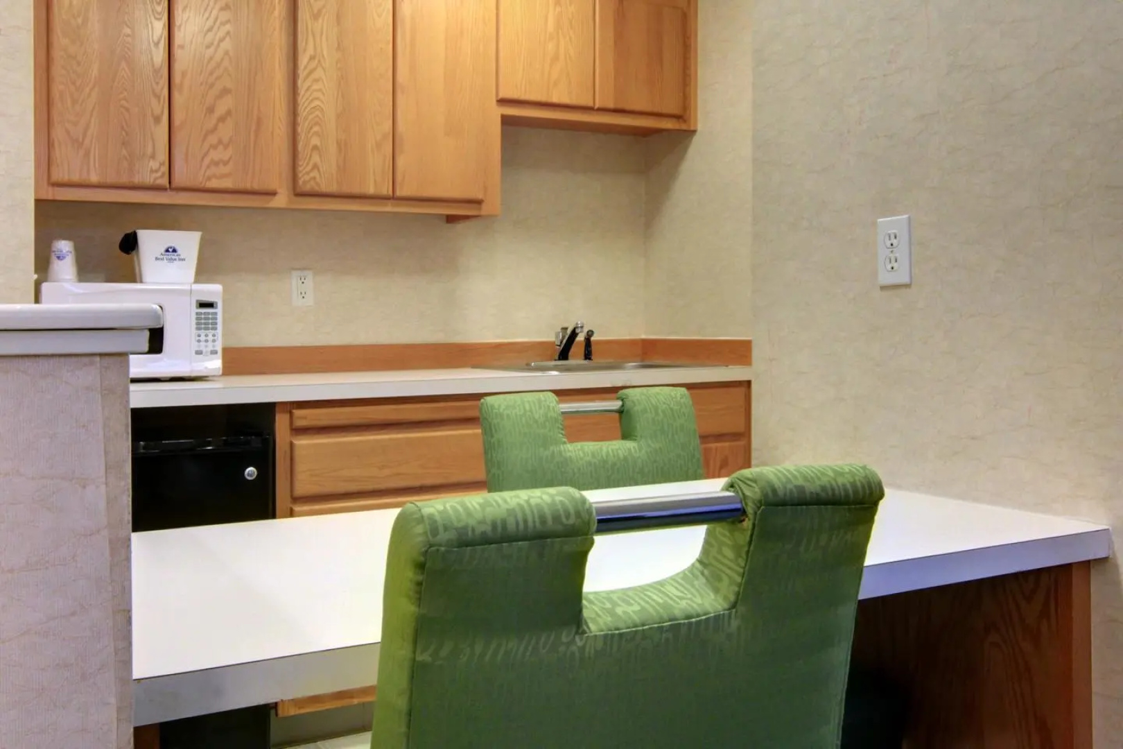 Americas Best Value Inn-Edmonds Seattle North