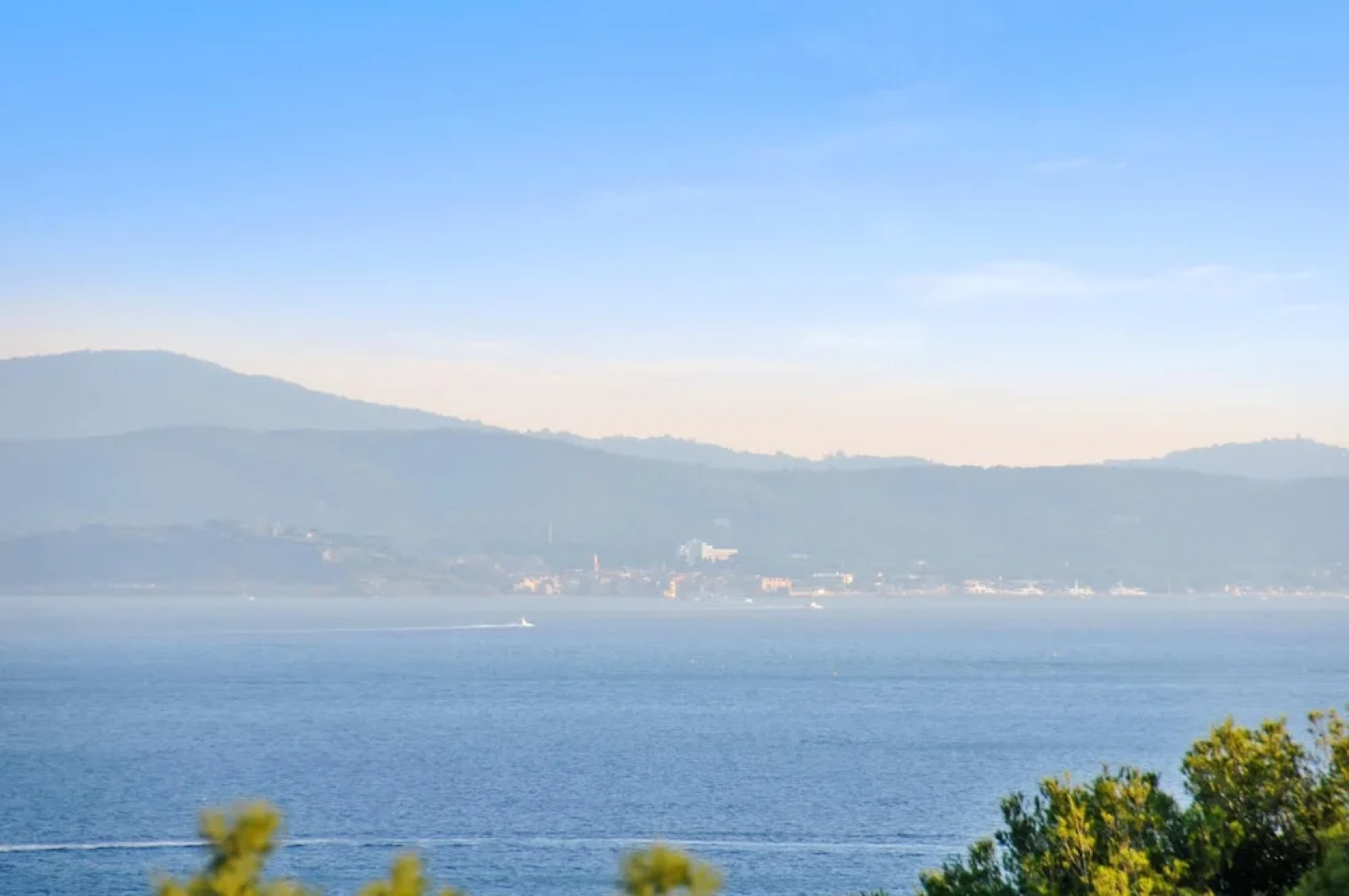 House With 3 Bedrooms in Roquebrune-sur-argens, With Wonderful sea Vie