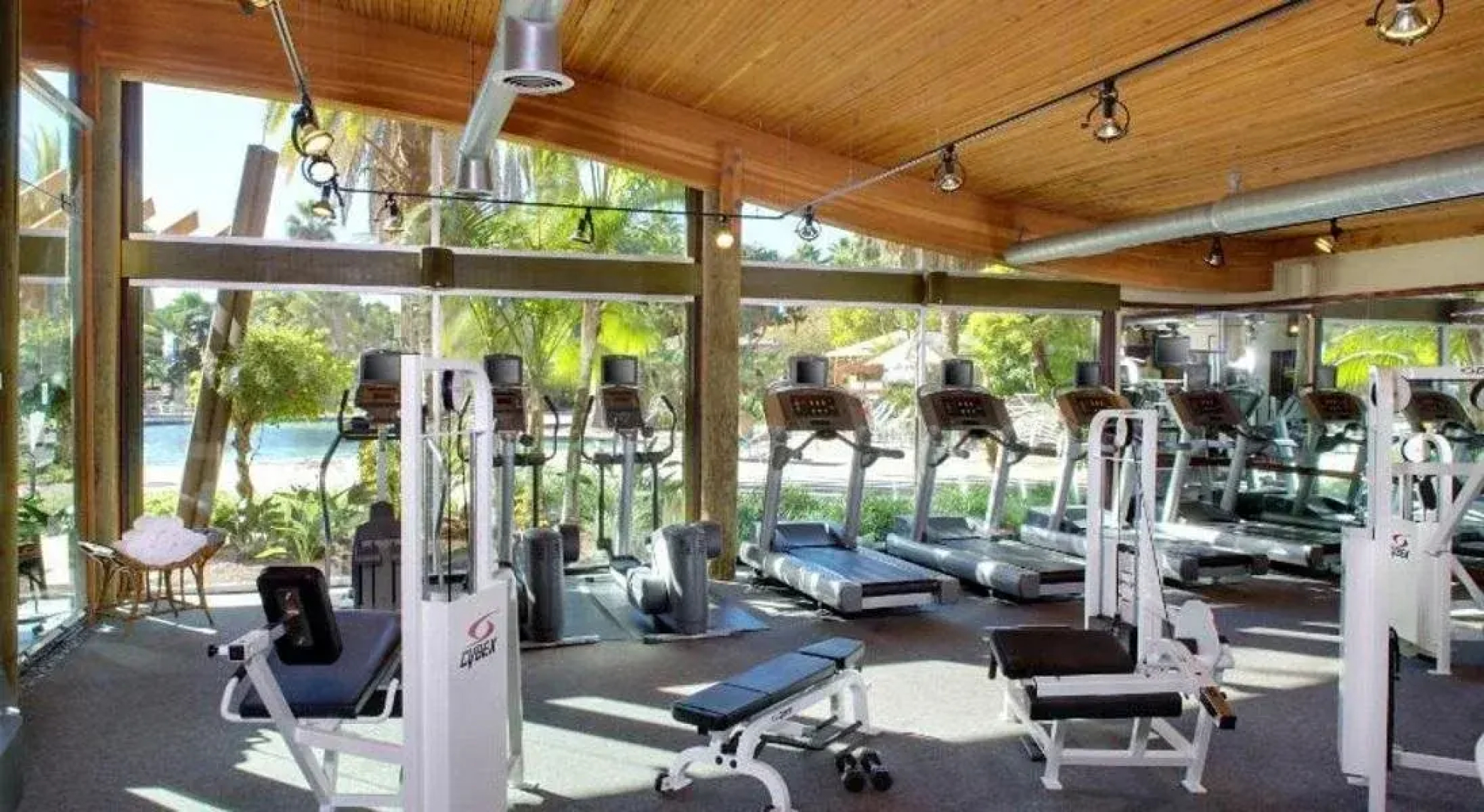Paradise Point Resort & Spa