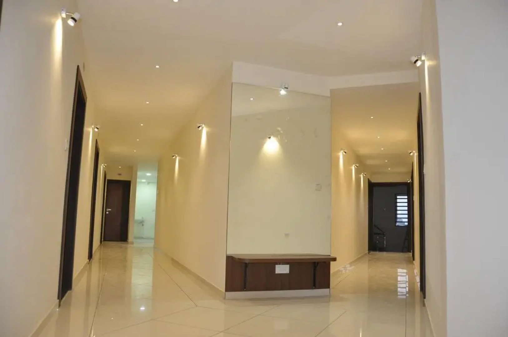 Shivdhara Hotel & Residence