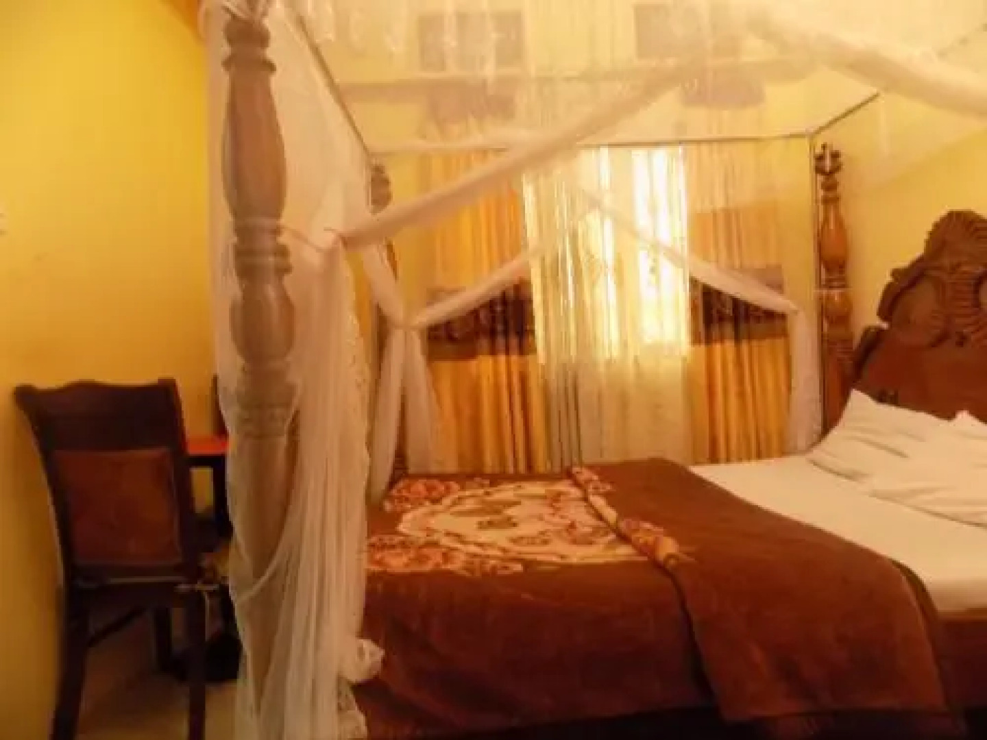 P Panorama Suites Hotel