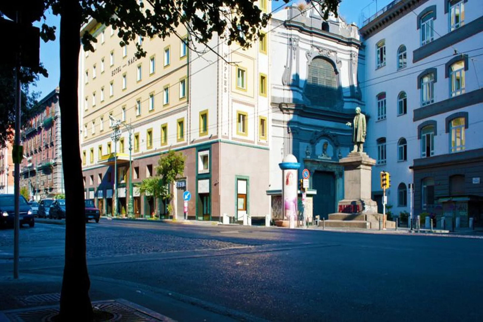 Hotel Naples