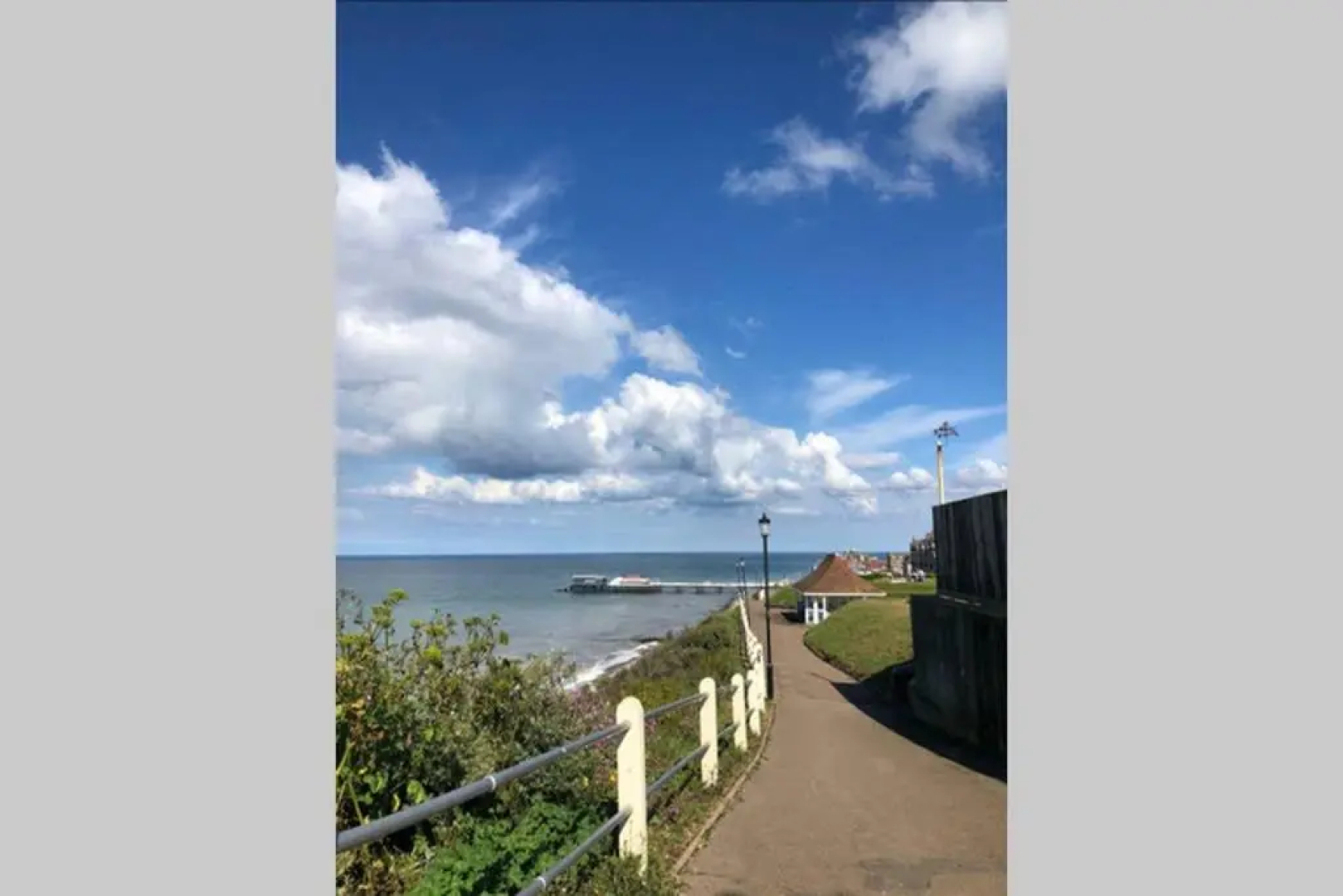 Detached House with Panoramic Sea Views