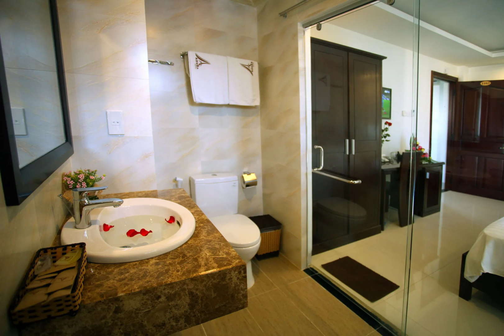 Azura Hotel