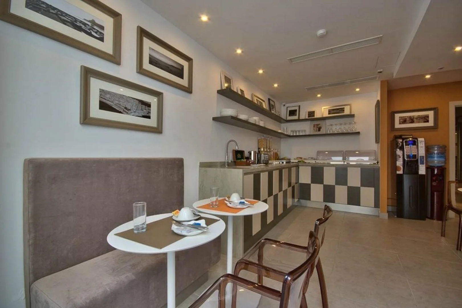 Jules Suites